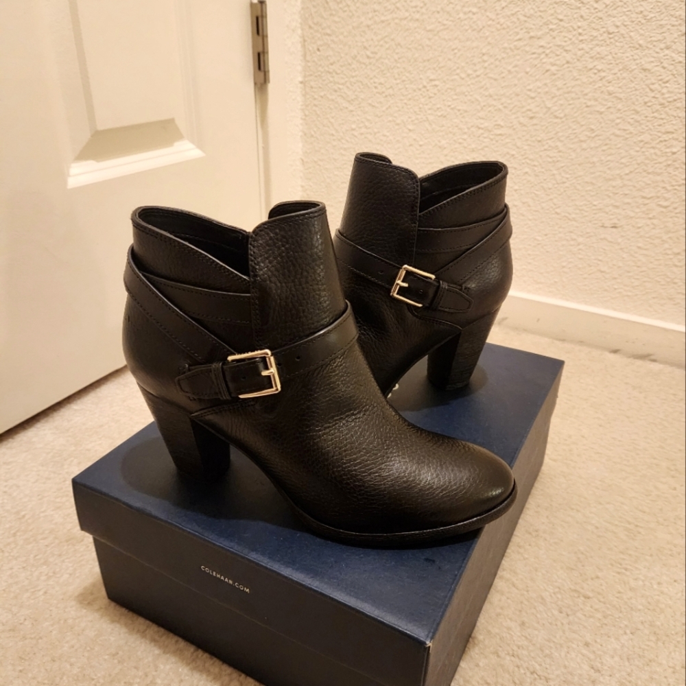 Cole Haan Hayes Black Leather Strap Ankle Boots‎